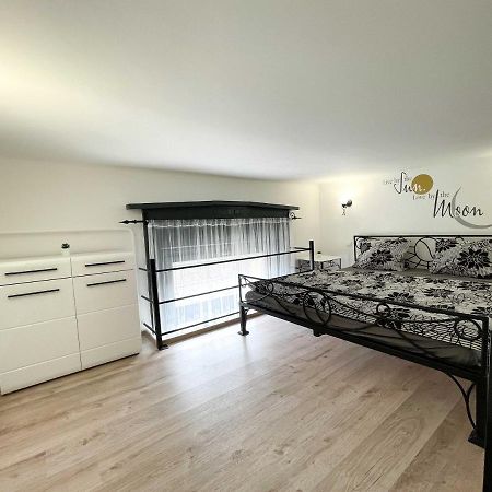Manyi Apartman 2 Debrecen Exterior photo
